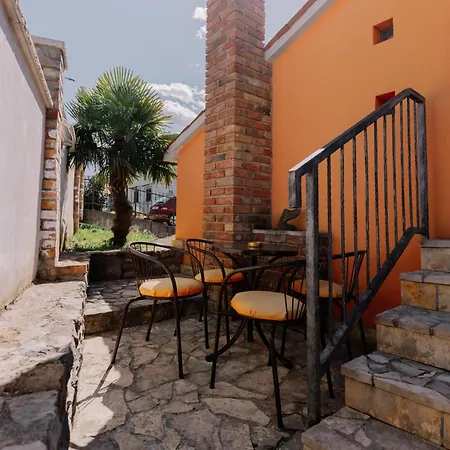 Sweet With A Terrace Roč